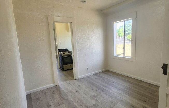 One bedroom close to downtown!!!