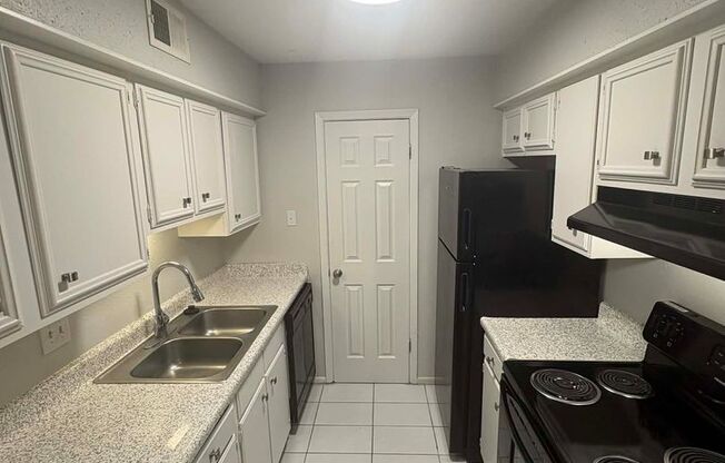2 beds, 2 baths, 931 sqft, $1,225, Unit 03-0308