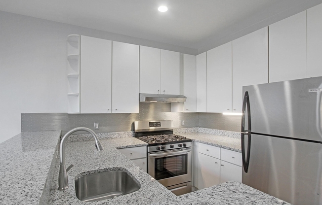 140 BOYLSTON ST