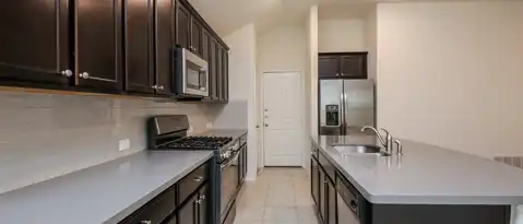 625 SAGUARO DR