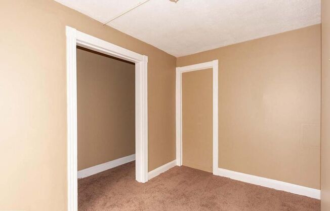 West Baltimore Row Home $99.00 First MONTH'S RENT!