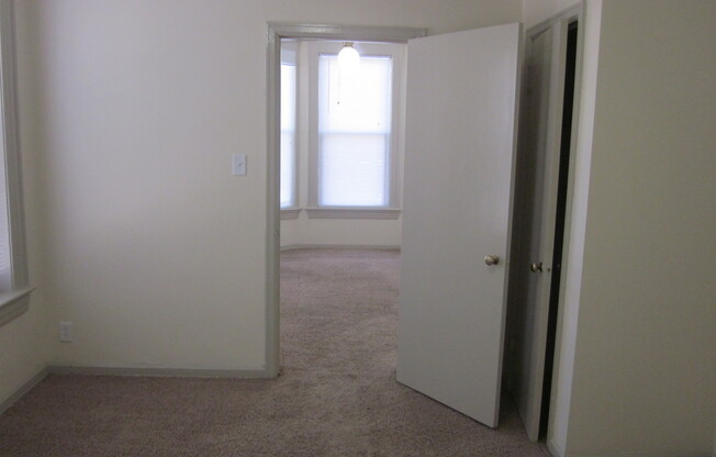 1 bed, 1 bath, 527 sqft, $650, Unit Apt 1