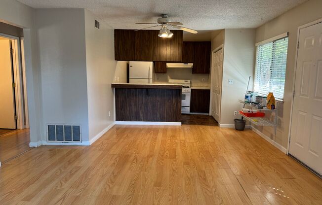 2 beds, 1 bath, $1,450