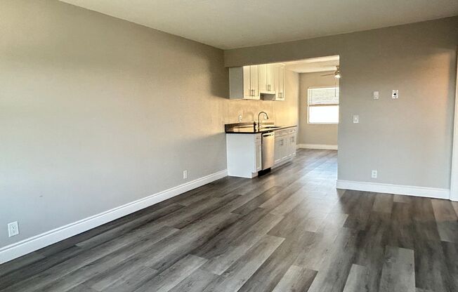 2 beds, 1 bath, 865 sqft, $2,495, Unit 208