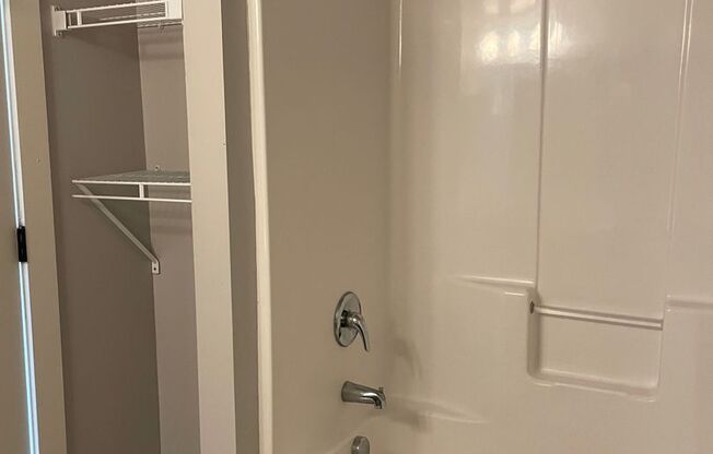 Studio, 1 bath, 510 sqft, $1,250, Unit 301