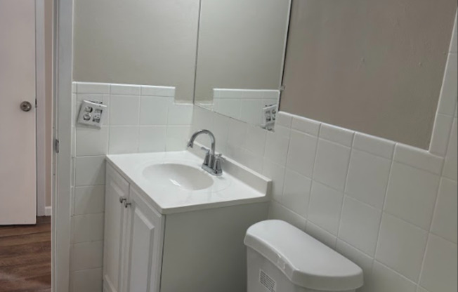 1 bed, 1 bath, 650 sqft, $1,000, Unit 1650-10