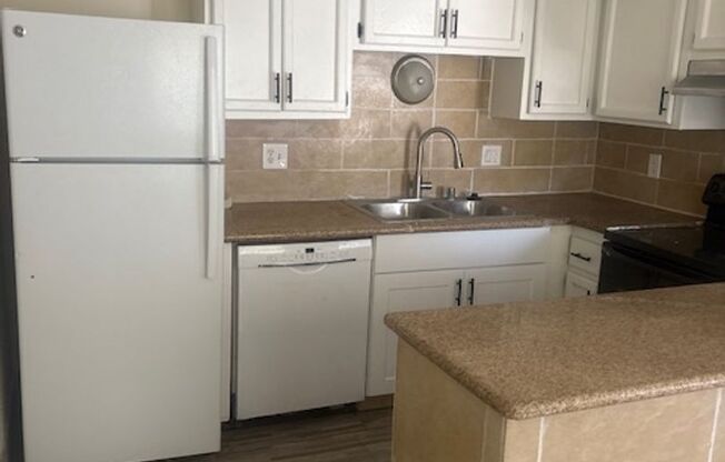 4223 Zavala Street --- JD5