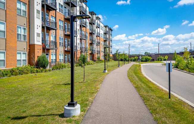 Dominium_Harbor at Twin Lakes_Exterior 4.jpg