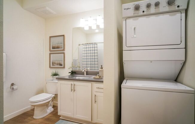 1 bed, 1 bath, 655 sqft, $1,395, Unit 313