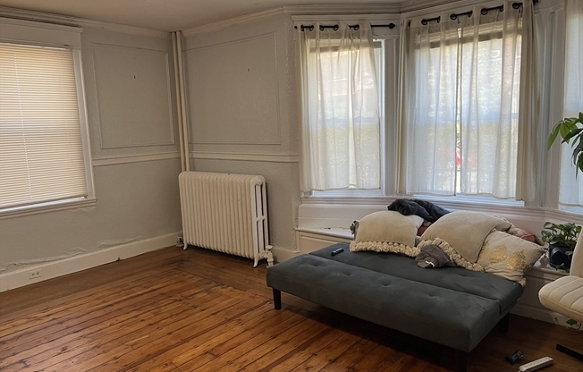 152 STRATHMORE RD