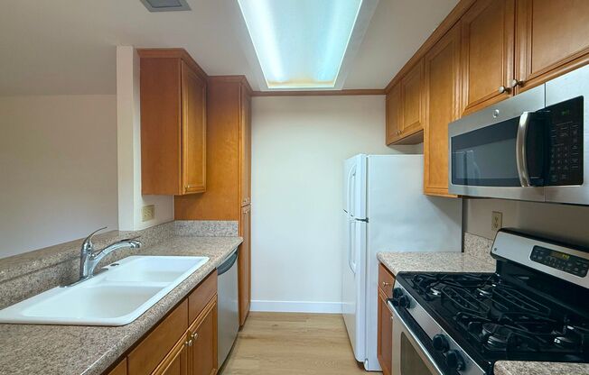 Charming 1 Bedroom Condo in Stoney Brook