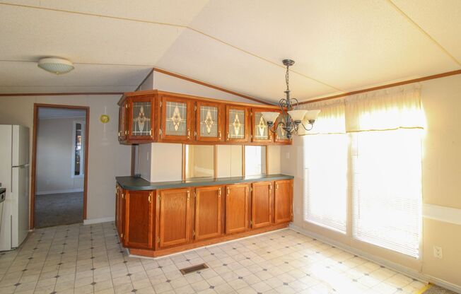 2 beds, 2 baths, $950