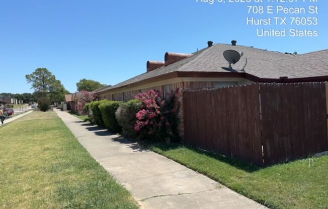 708-714 E  Pecan St