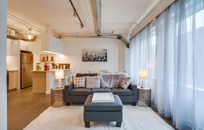 1 bed, 1 bath, 655 sqft, $1,800, Unit M06