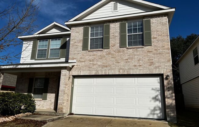 4 beds, 2.5 baths, $2,345