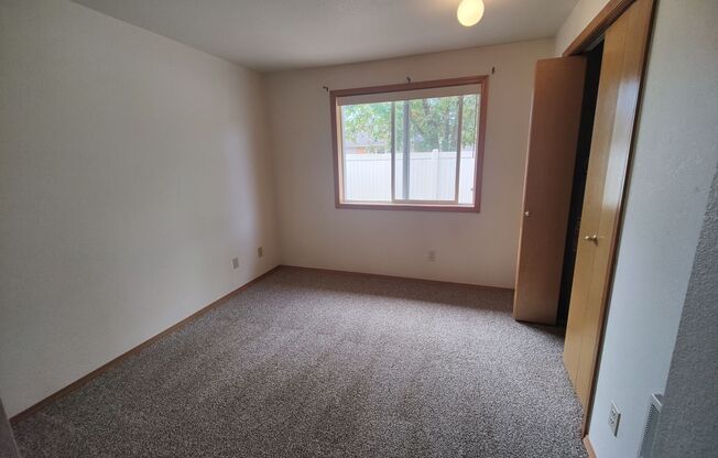 2 beds, 1 bath, 816 sqft, $1,600