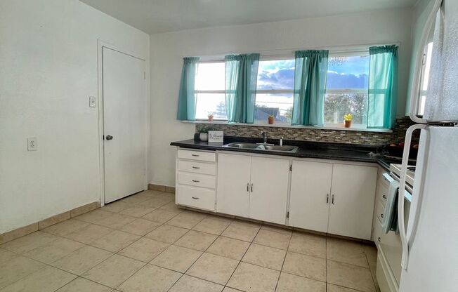 1 bed, 1 bath, 1,112 sqft, $950