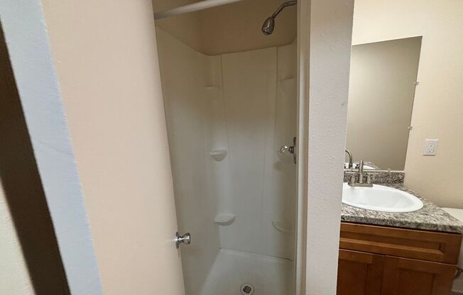 Studio, 1 bath, 260 sqft, $1,100, Unit C
