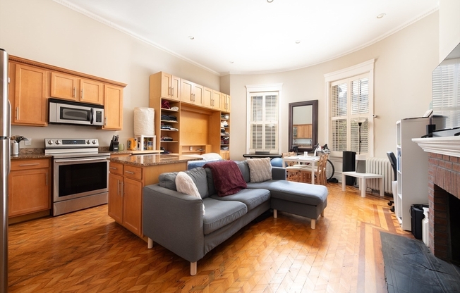 195 BEACON ST