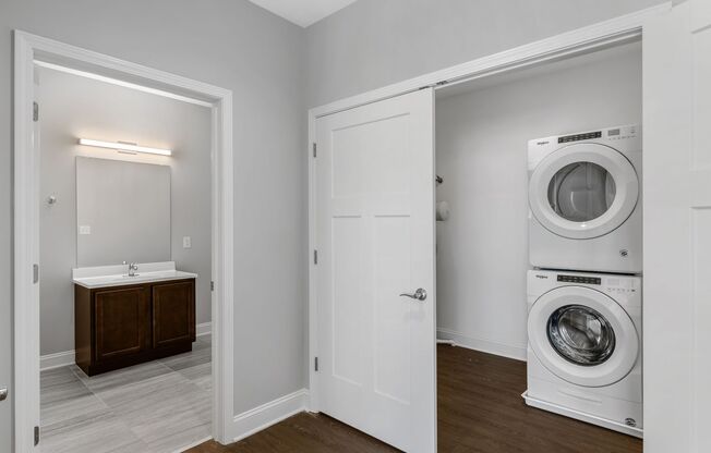 1 bed, 1 bath, 841 sqft, $1,625, Unit 410