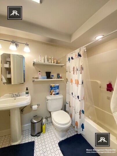 319 Saint Paul St # 5