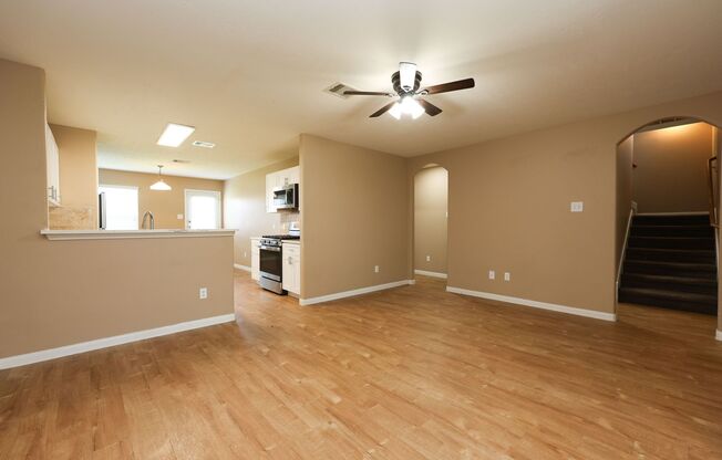 Elegant Living with 4 Bedrooms and 2.5 Baths in Houston, TX