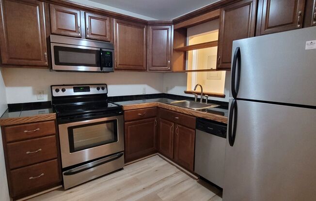 1 bed, 1 bath, $1,350, Unit Unit 2B