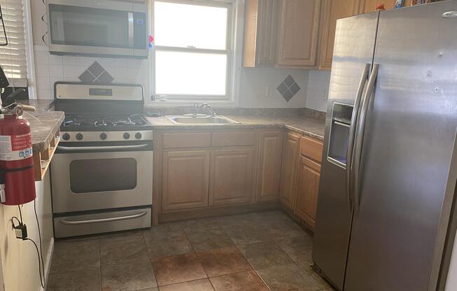 215 DELAWARE AVE