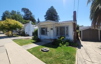 Cute standalone Bungalow in SLO! Off of Grand Avenue entrance and close to POLY!