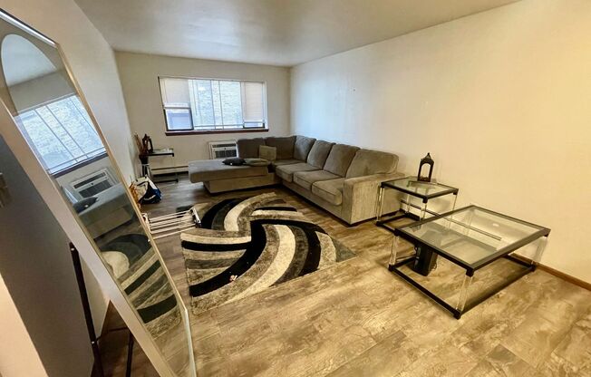 1 bed, 1 bath, $1,095, Unit 108