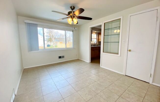 2 beds, 1 bath, $1,495