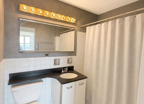 Studio, 1 bath, 605 sqft, $3,600, Unit 26K