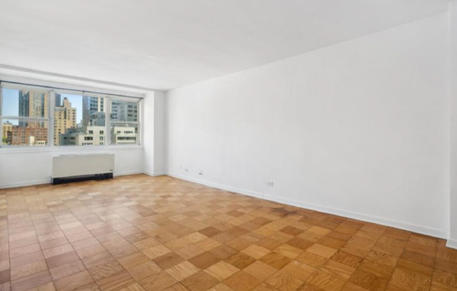 Studio, 1 bath, 605 sqft, $4,600, Unit 1-PHD