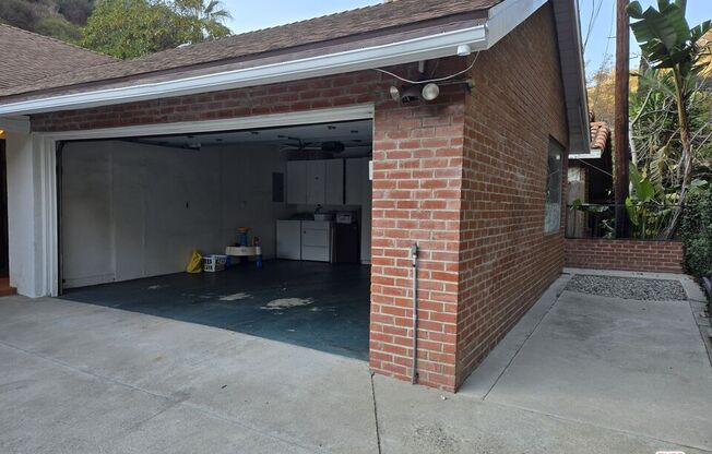 1481 BENEDICT CYN DR