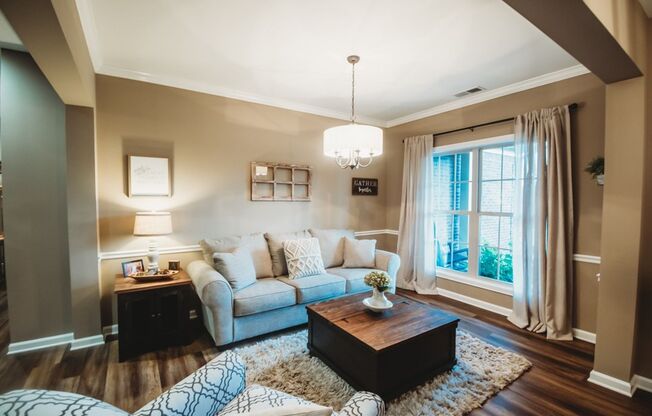 4 beds, 2 baths, $2,800