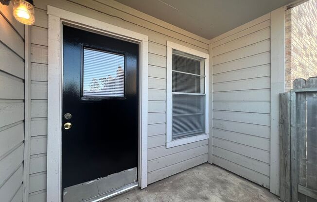 2 beds, 2 baths, 1,000 sqft, $1,275, Unit 401