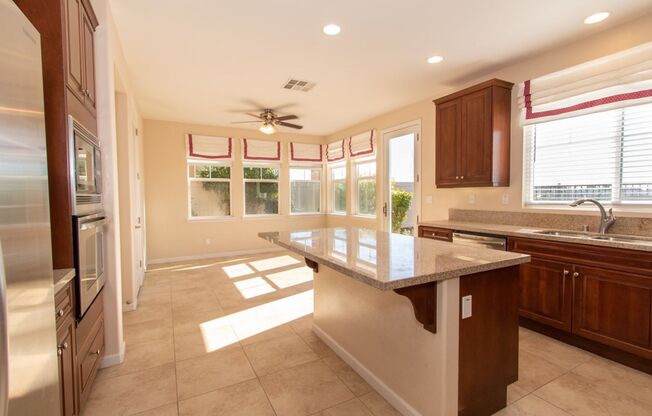 4 Bed / 2.5 Bath Home with Premium Panoramic Views in Sorrento Valley!