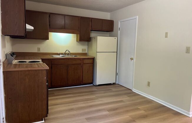 2 beds, 1.5 baths, 1,020 sqft, $1,400, Unit Unit D