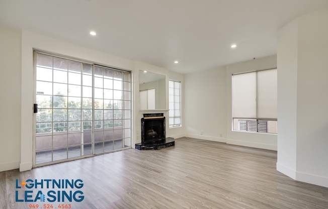 15132 Magnolia Blvd