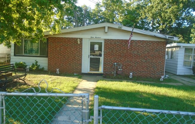 300 GLOUCESTER DR