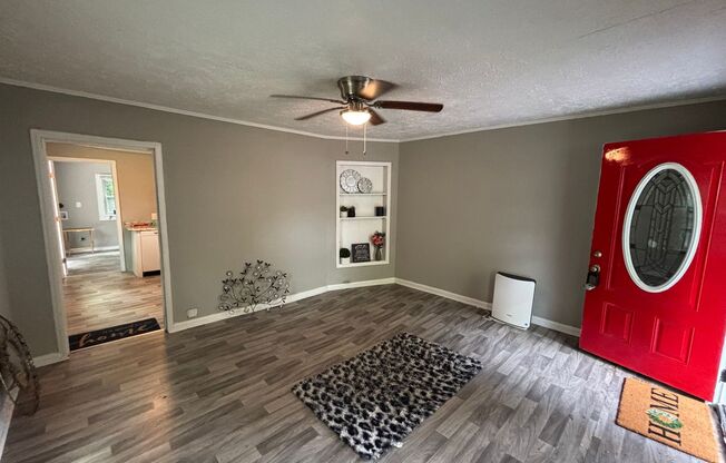 Spacious 3-Bed Home $1300