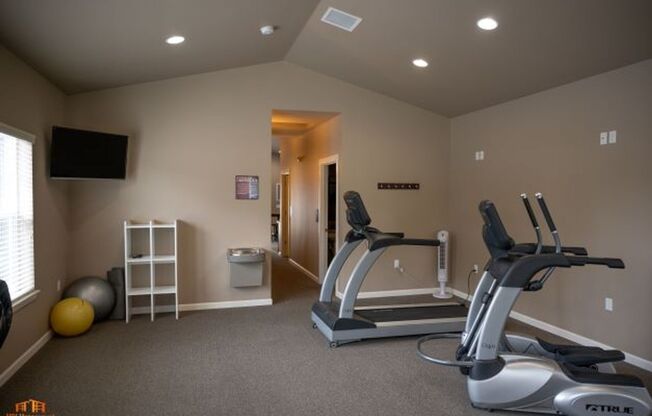 3 beds, 2 baths, 1,204 sqft, $1,895, Unit 337