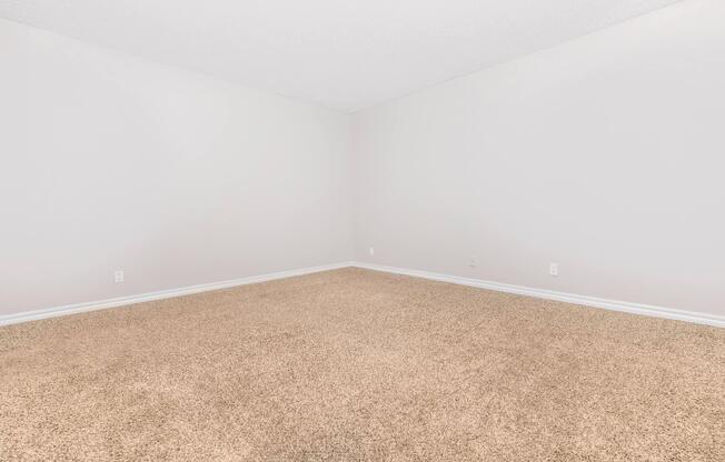 2 beds, 1 bath, 850 sqft, $818