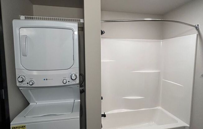 1 bed, 1 bath, 525 sqft, $1,464, Unit 218