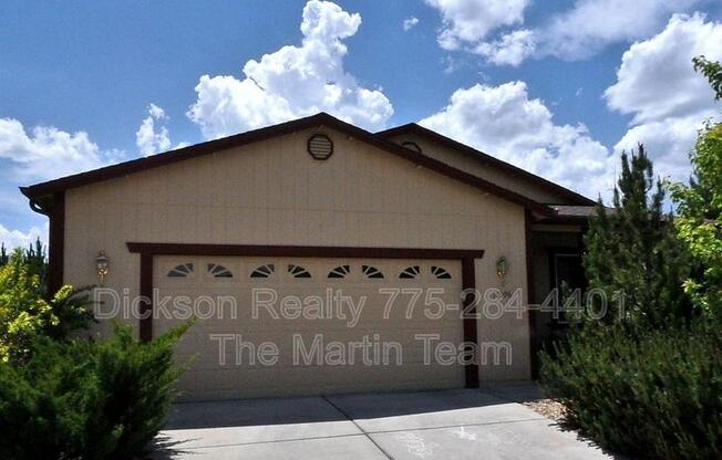 3 beds, 2 baths, 1,297 sqft, $2,195