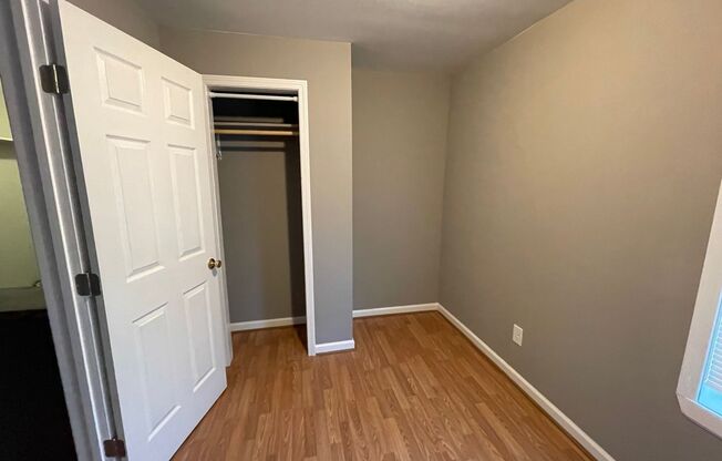 2 beds, 1 bath, $975