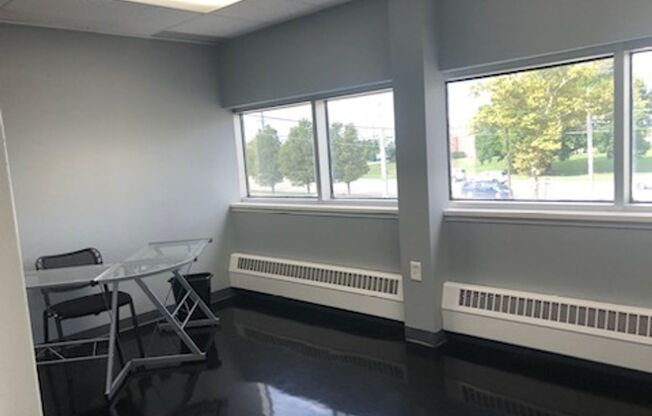 Studio, 1 bath, 6,000 sqft, $3,000