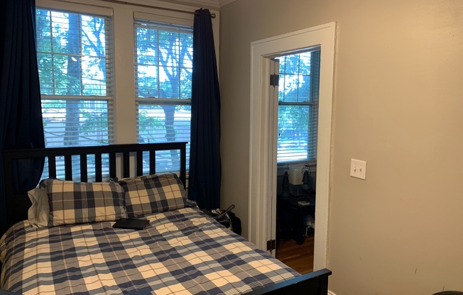 1 bed, 1 bath, $1,600