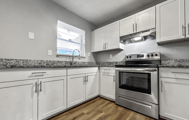 1329 PALMETTO ST