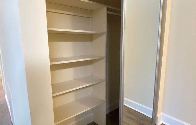 2 beds, 2 baths, 1,000 sqft, $1,975, Unit 14227 #301